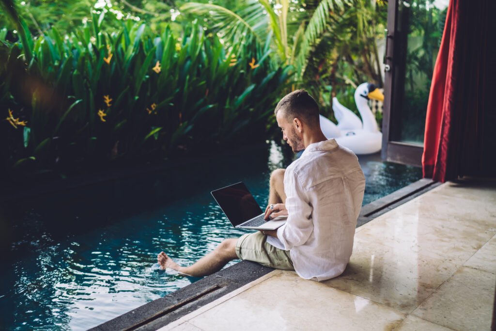 caucaisan-software-developer-working-remotely